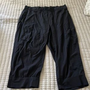 Nike Dri-Fit capri workout pants